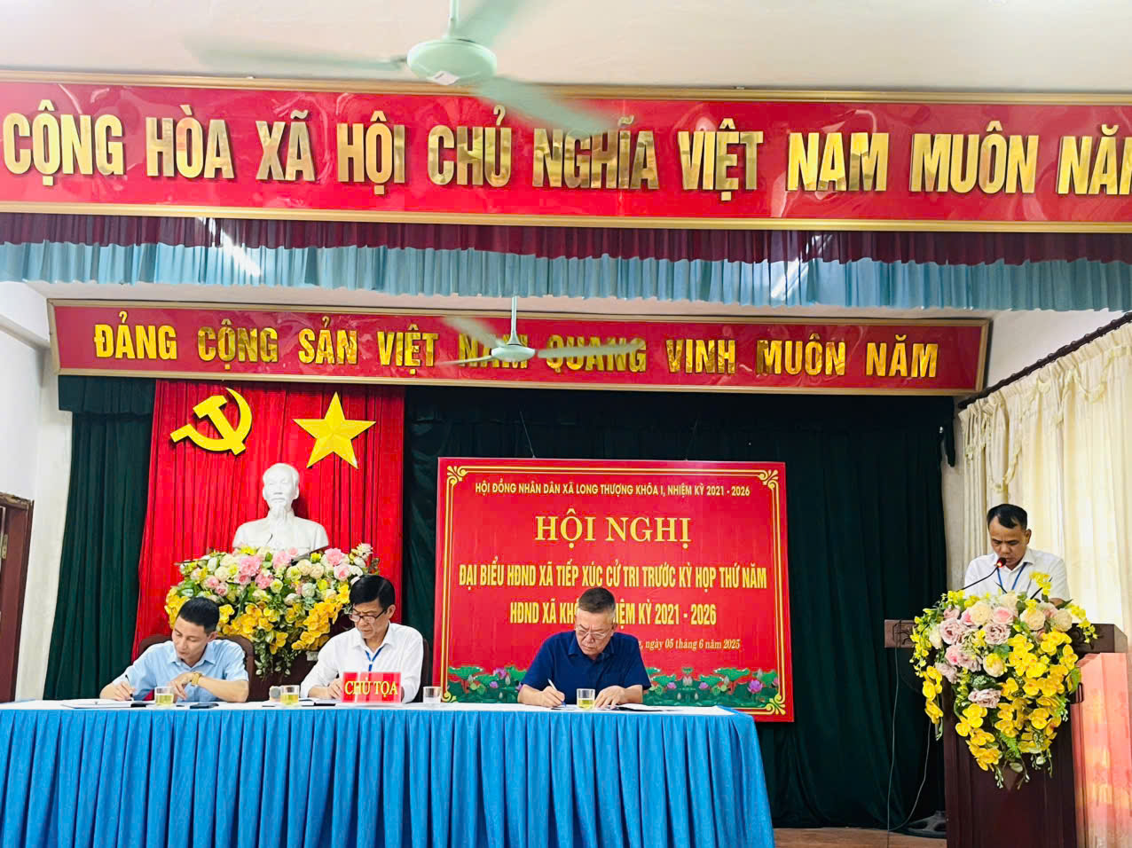 TIN: HỘI NGHỊ TIẾP XÚC CỬ TRI ĐẠI BIỂU HỘI DỒNG NHÂN DÂN XÃ TRƯỚC KỲ HỌP THỨ NĂM HĐND XÃ LONG THƯỢNG KHÓA I NHIỆM KỲ 2021-2026